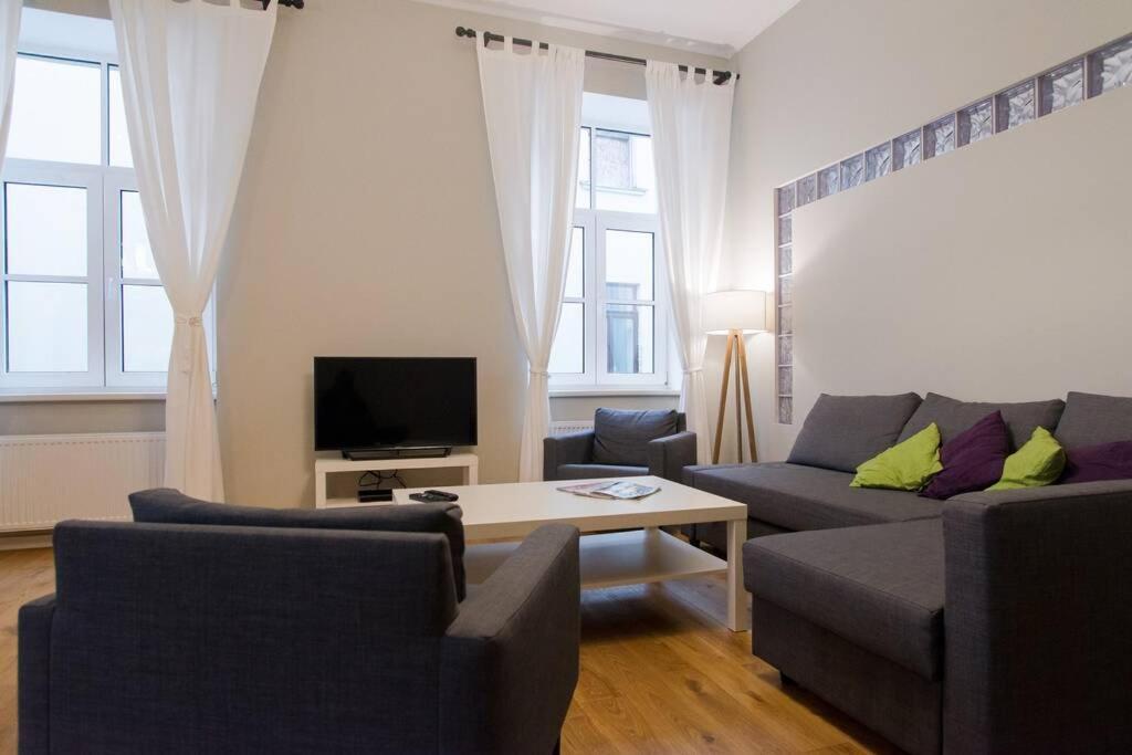 Modern & Spacious 80M2 Apartment In Riga Old Town ภายนอก รูปภาพ